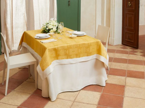 Tovaglia fiandra mis. 140x140